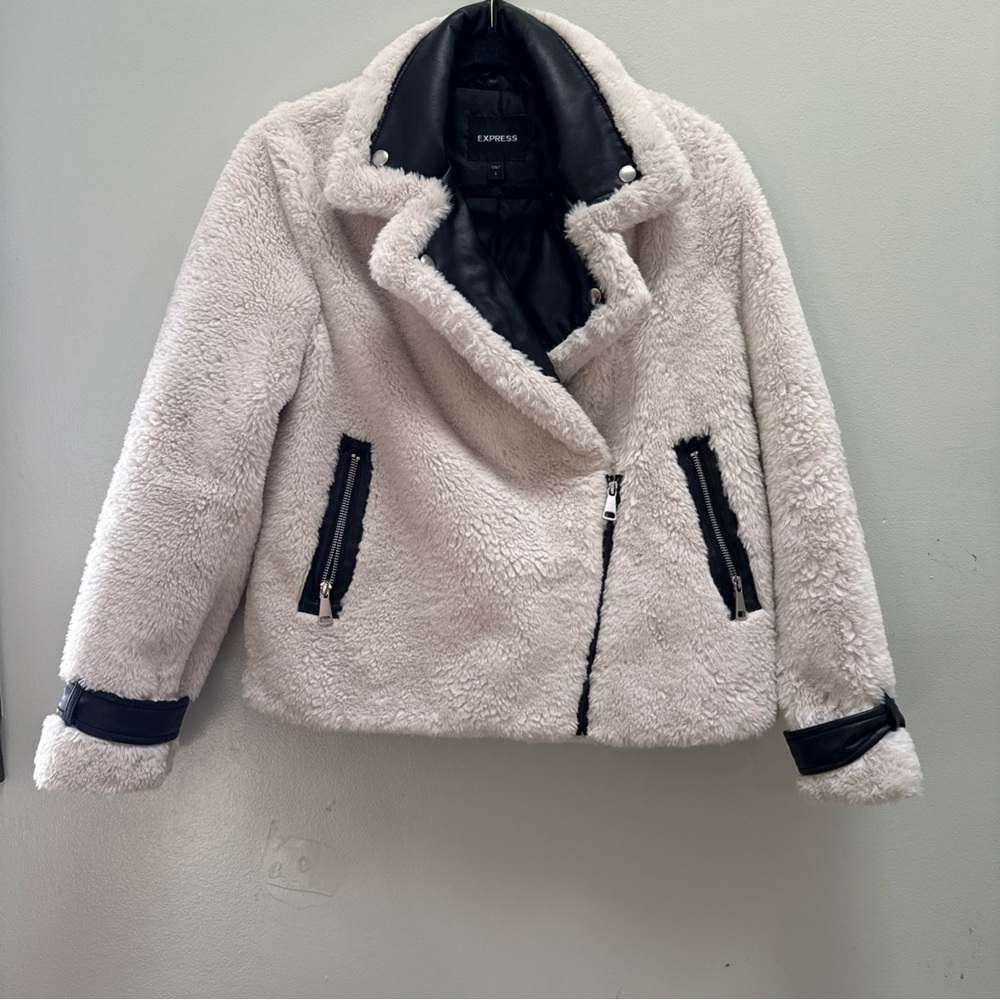 Express Faux Fur Sherpa Moto Jacket Medium Cream Black Zip Biker Cozy Winter